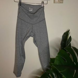 White stripped crop leggings